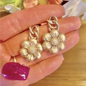 Sterling Silver Flower Earrings🌻